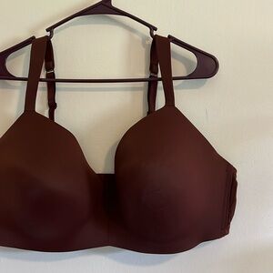 Cacique Lightly Lined T-Shirt no wire bra